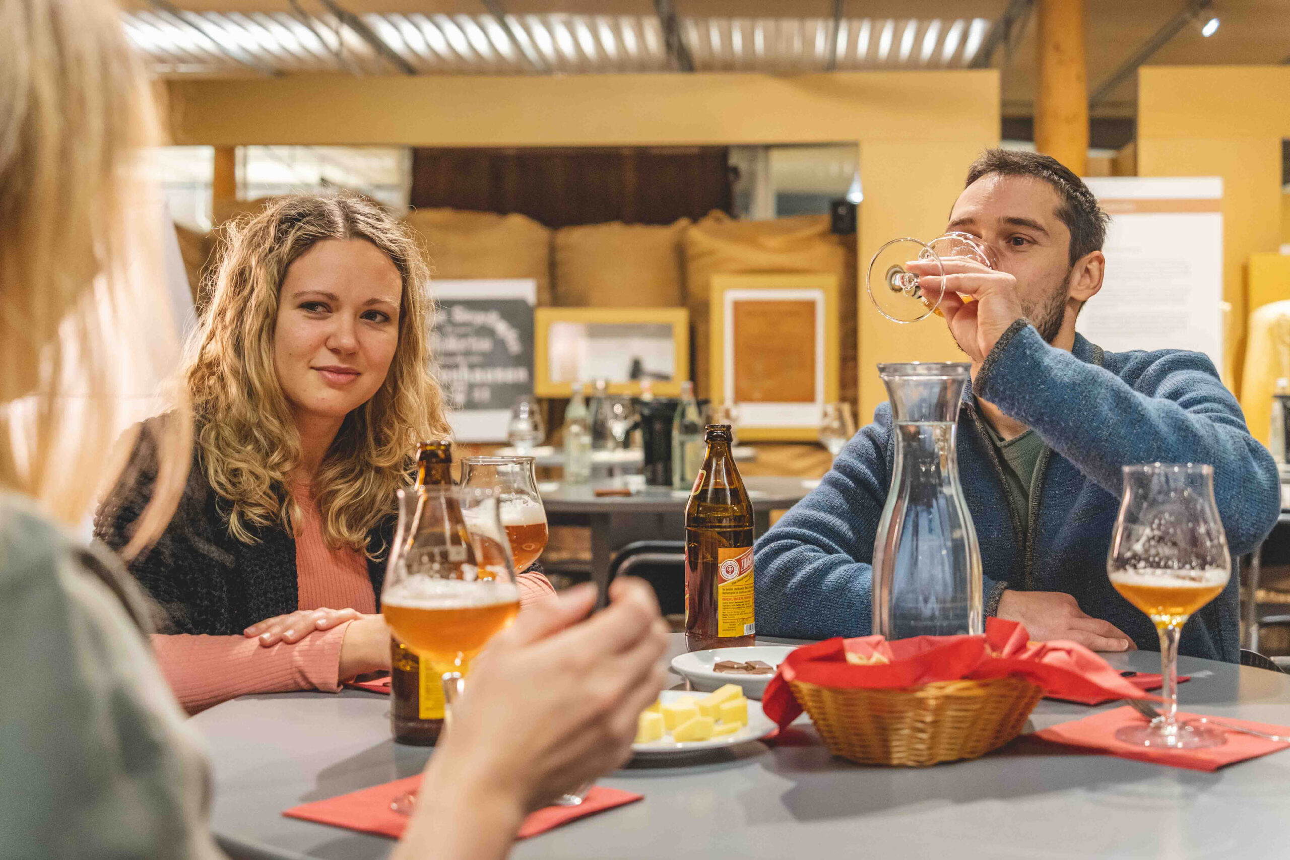 Guests at a Wolnzach beer tasting