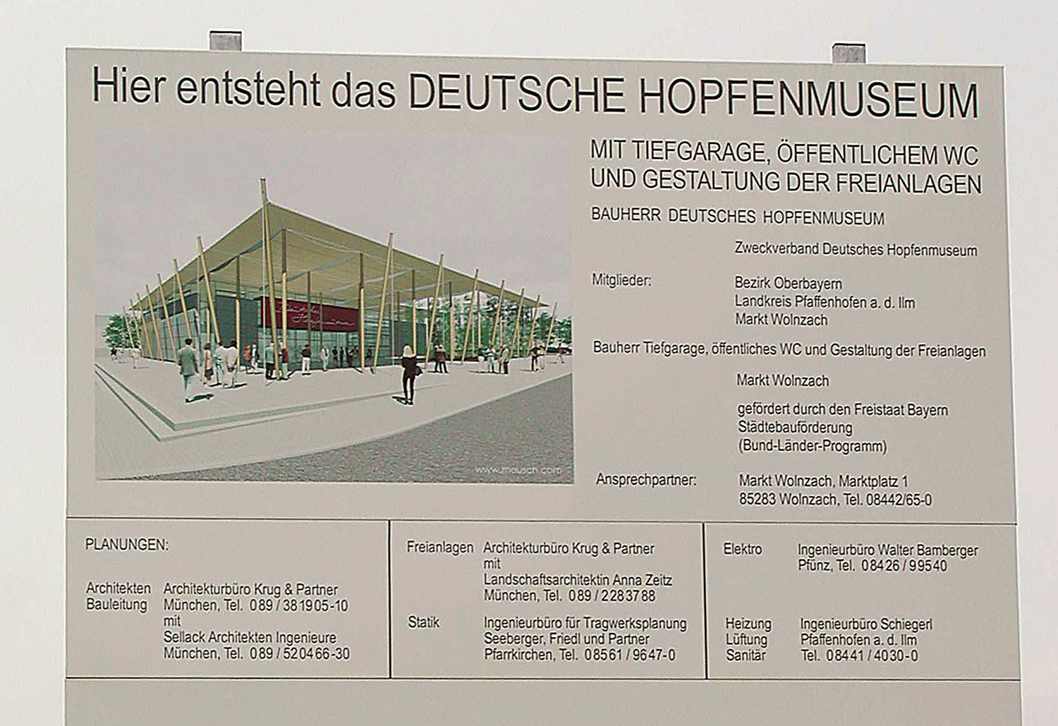 Bautafel an der Museumsbaustelle